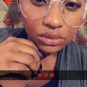 Meet your Posher, Love